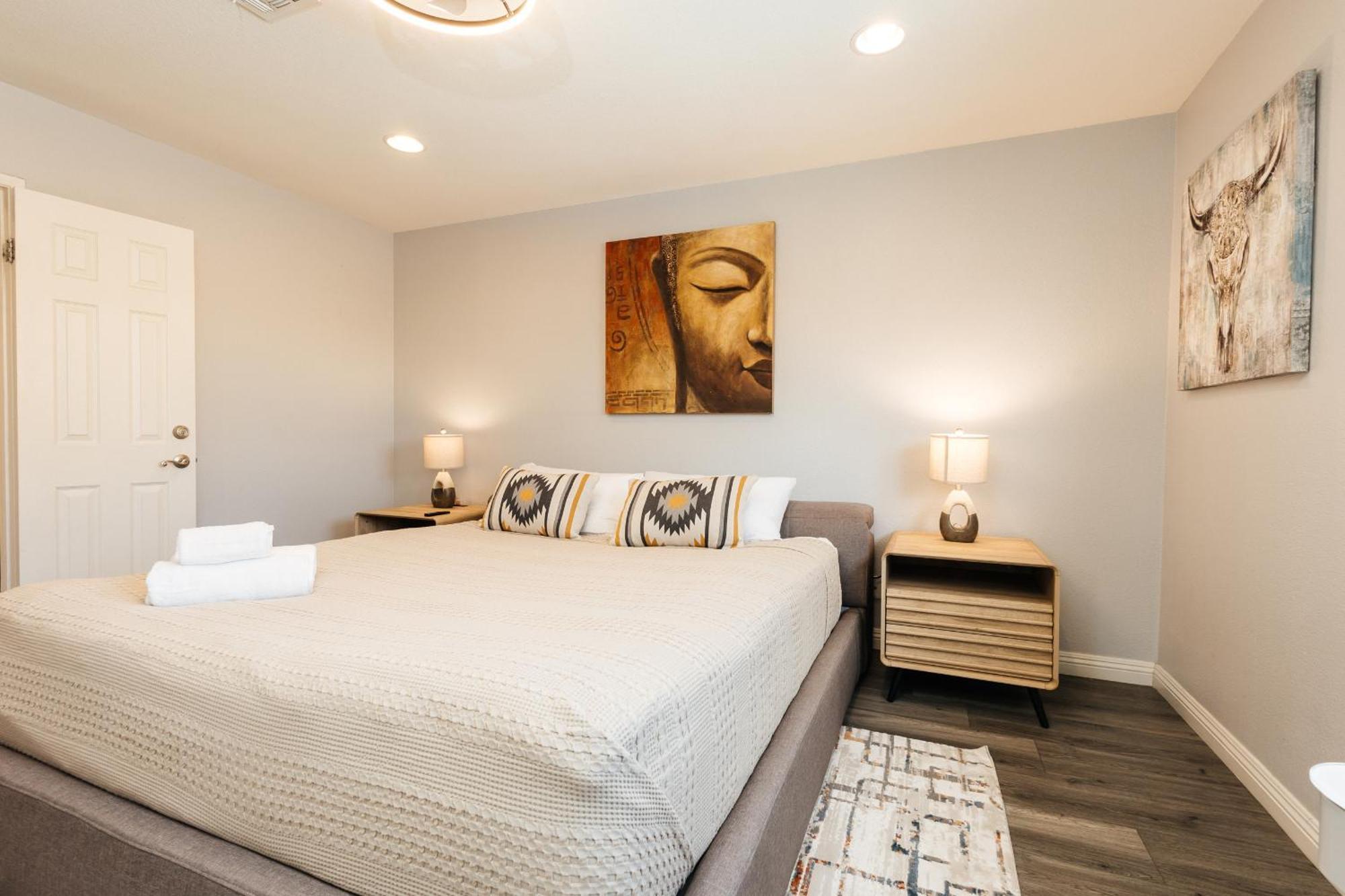 Beautiful Spacious 3 Bedroom House Tesla Connect