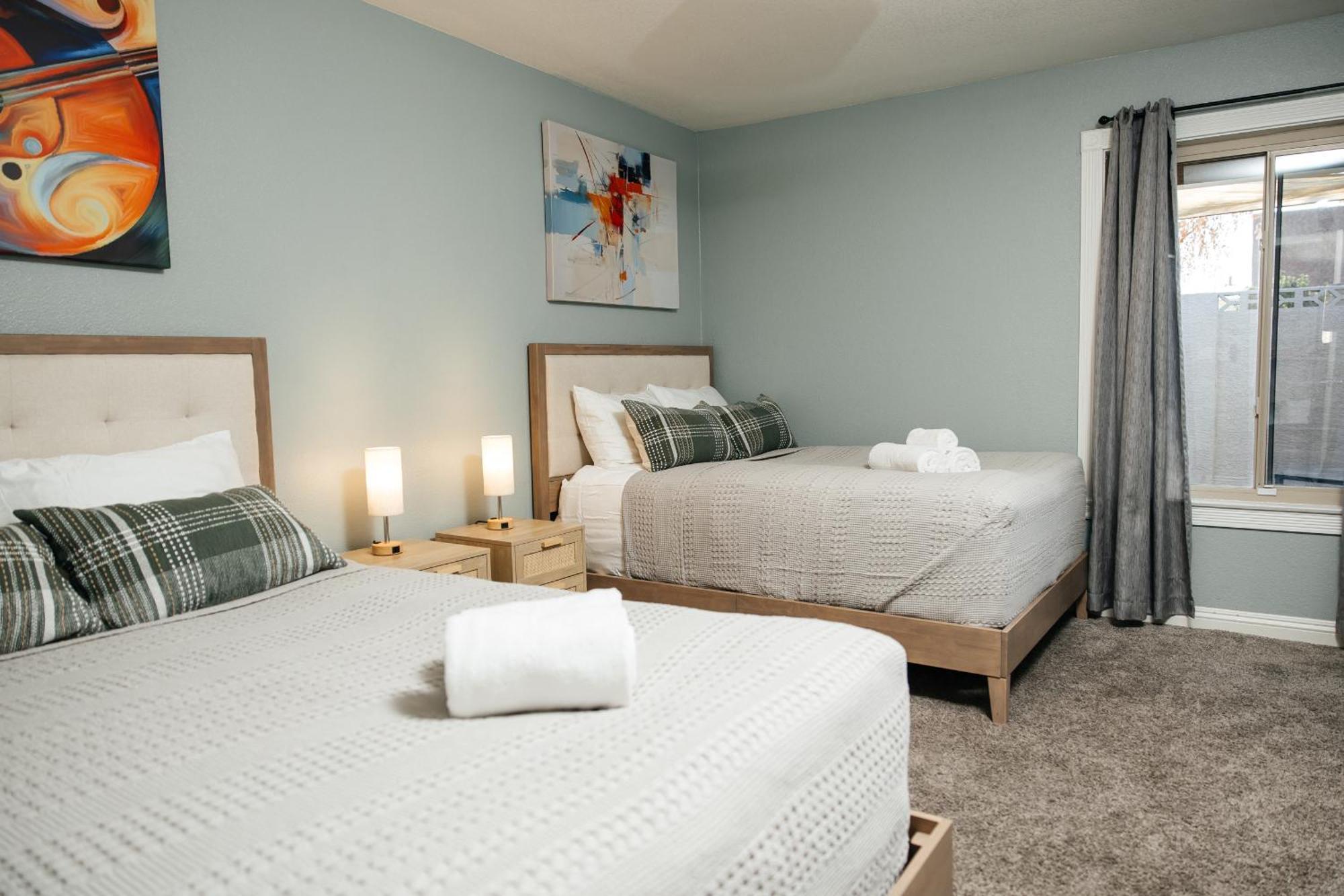 Beautiful Spacious 3 Bedroom House Tesla Connect Сasa de vacaciones