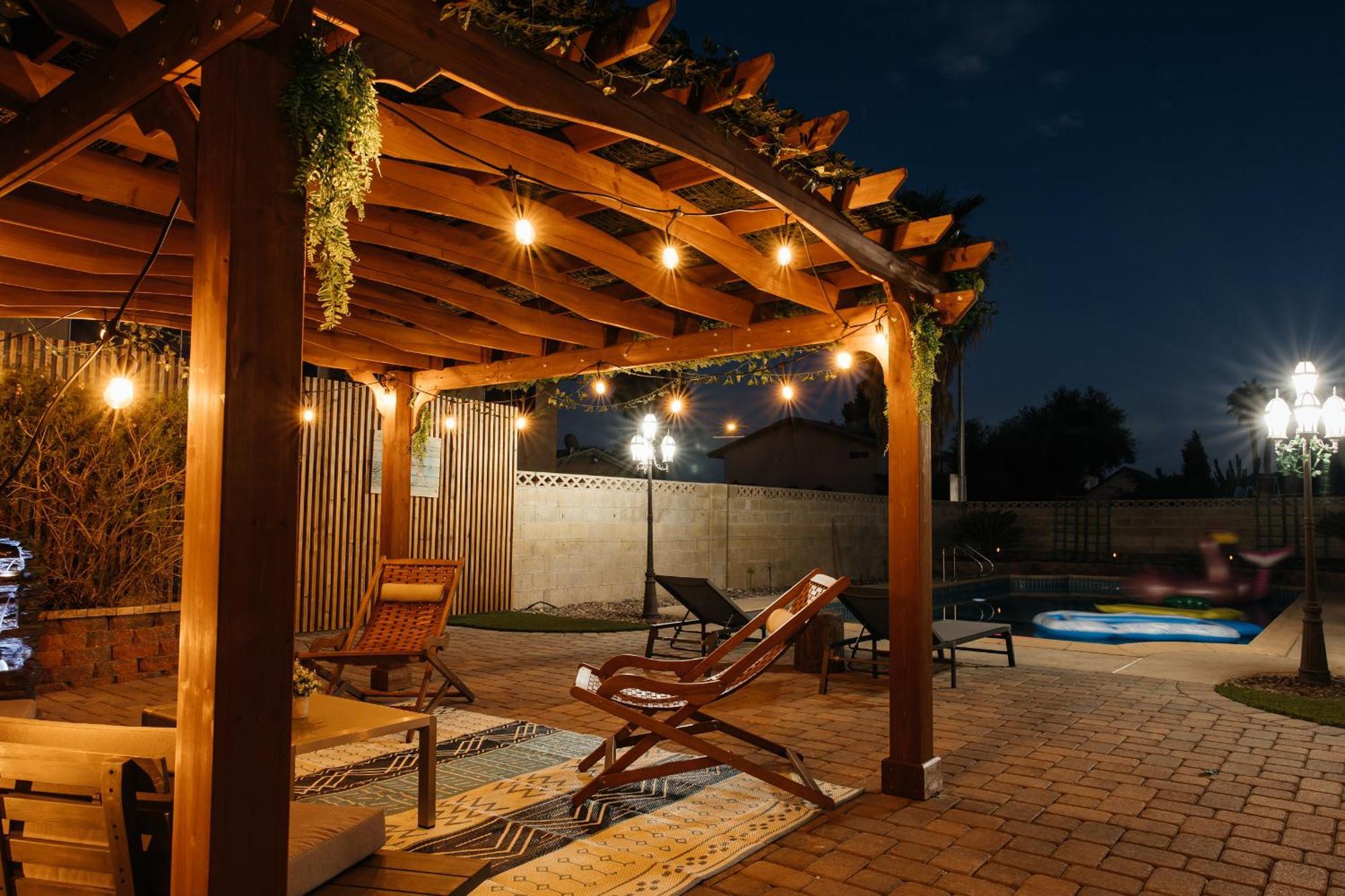 Beautiful Spacious 3 Bedroom House Tesla Connect Las Vegas