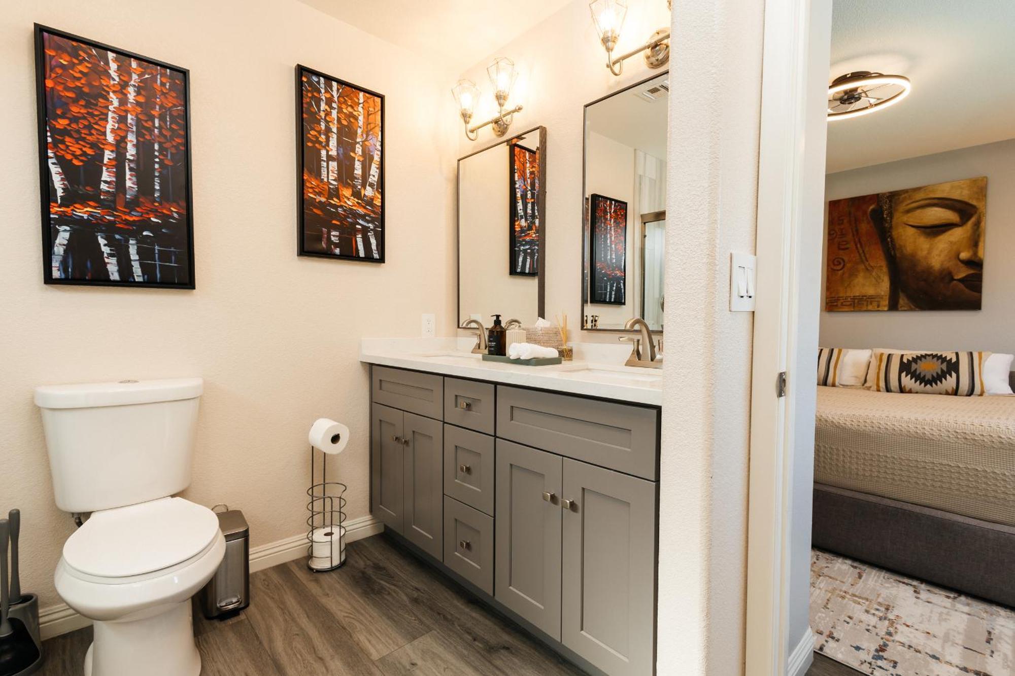 Beautiful Spacious 3 Bedroom House Tesla Connect *