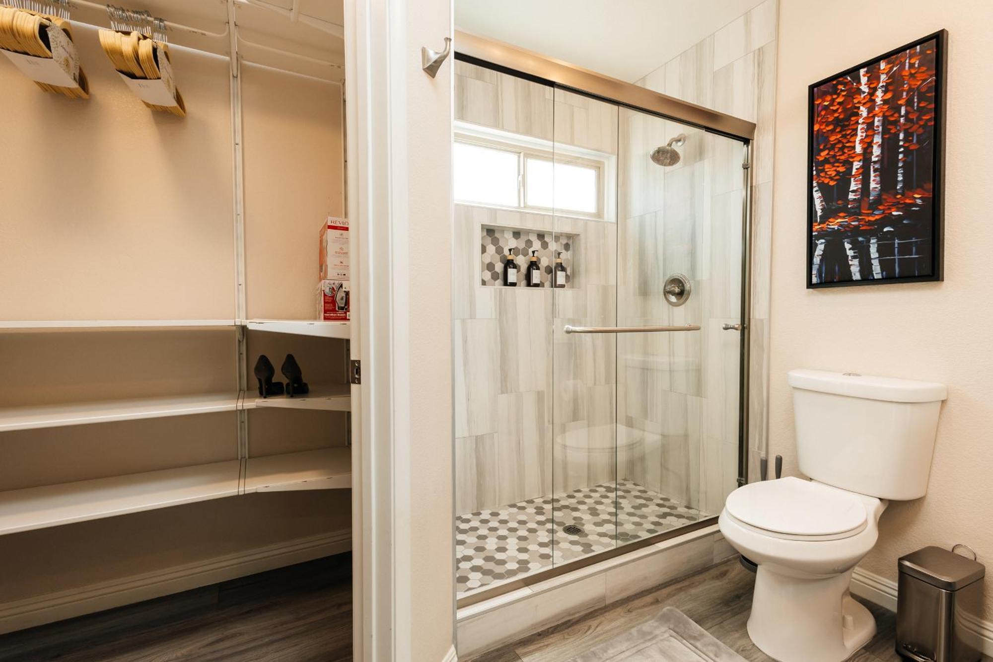 Сasa de vacaciones Beautiful Spacious 3 Bedroom House Tesla Connect